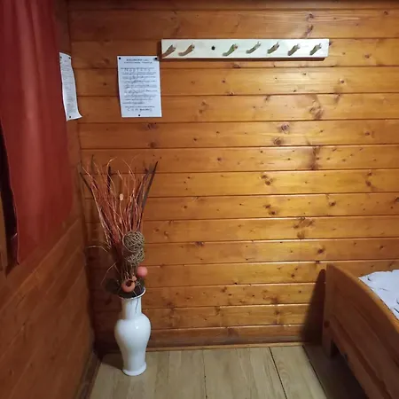 Napfeny مكان تخييم