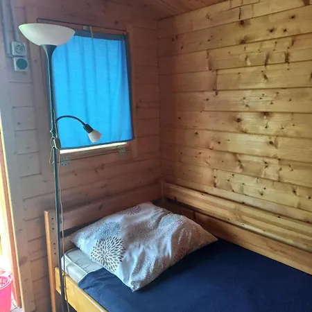 Napfeny مكان تخييم